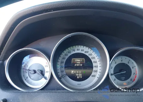 2015 Mercedes-Benz C 250 из США, поврежденный, VIN WDDGJ4HB5FG393993